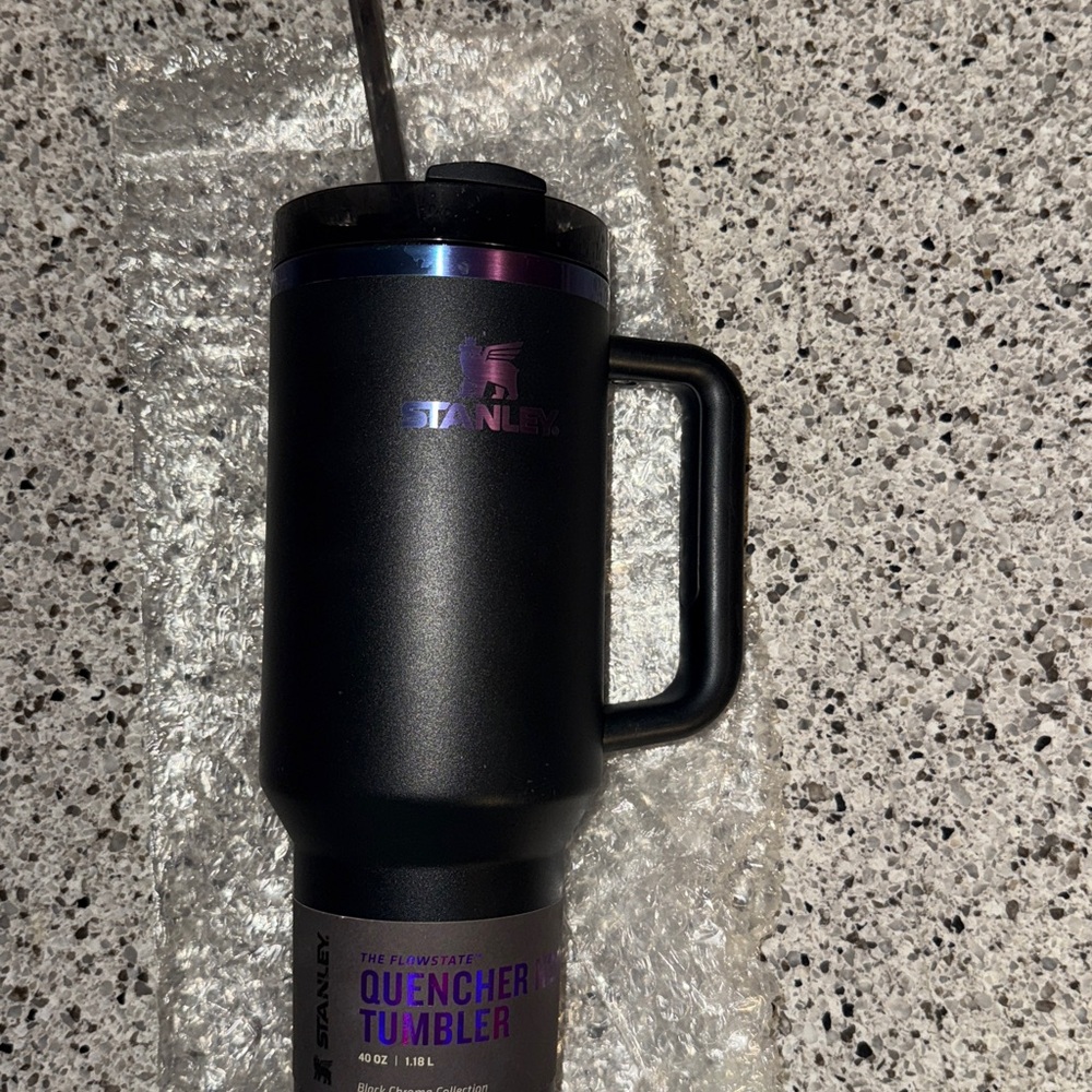 Stanley Black Chroma Quencher Tumbler - Picture 8 of 8
